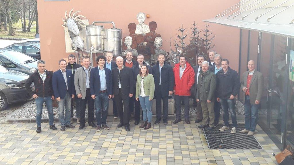 Robert Krehan, Fa Schauer-agrotronic; Josef Sieder, Direktor FS Pyhra Johann Melbinger, Fa Bräuer Helmut Riegler-Zauner, GF IK-Pyhra Martin Stegfellner, GF Rinderzucht Austria Bernhard , Fa Schauer Franz Fidler, Obmann IK-Pyhra Erich Stockinger, Fa Garant Thomas Fuchs, Agrotel Gerlinde Halbertschlager, Rinderzucht Austria Peter Kreuzhuber, genetic-austria Günther Jakobartl, Fa Klinger, Andreas Moser, Tz-Direktor LK NÖ Anton Wagner, AAC Obmann Ferdinand Entenfellner, Tierarztpraxis Entenfellner Johann Tanzler, GF Fleckvieh Österreich Thomas Zuber, IK-Manager, Tz-Lehrer FS Pyhra Josef Rosner, Land NÖ